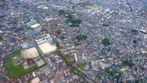 春日市の街並みを空撮